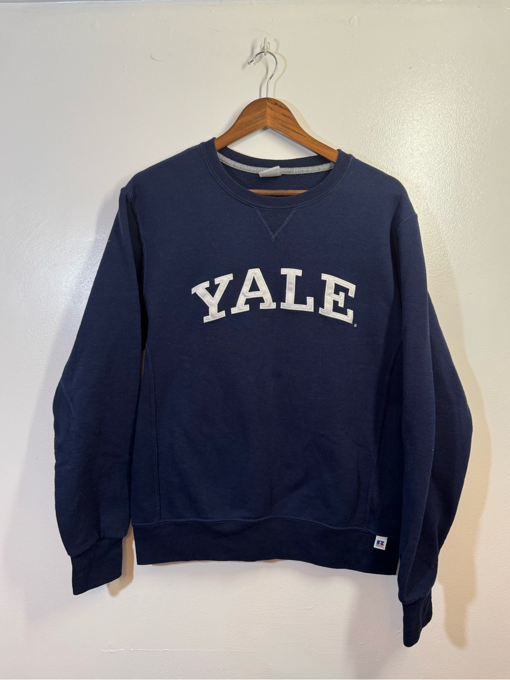 YALE University Sweatshirt Women Medium
 Blue Crew Neck Fleece Russell Athletic